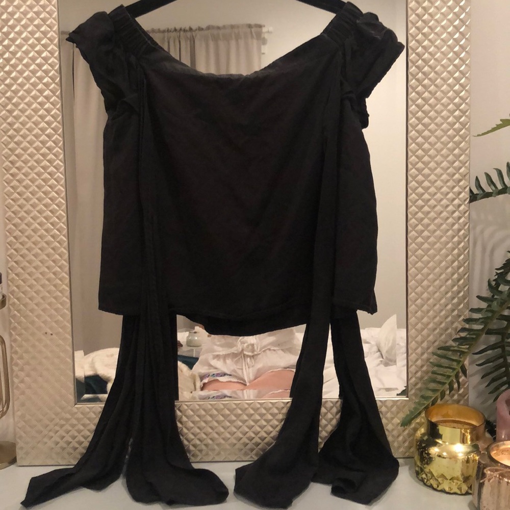 OFF SHOULDER TOP FROM NASTY GAL